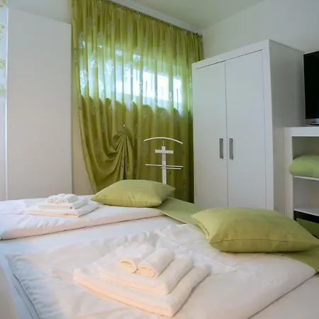 Am Schmeding Апартаменты Берлин